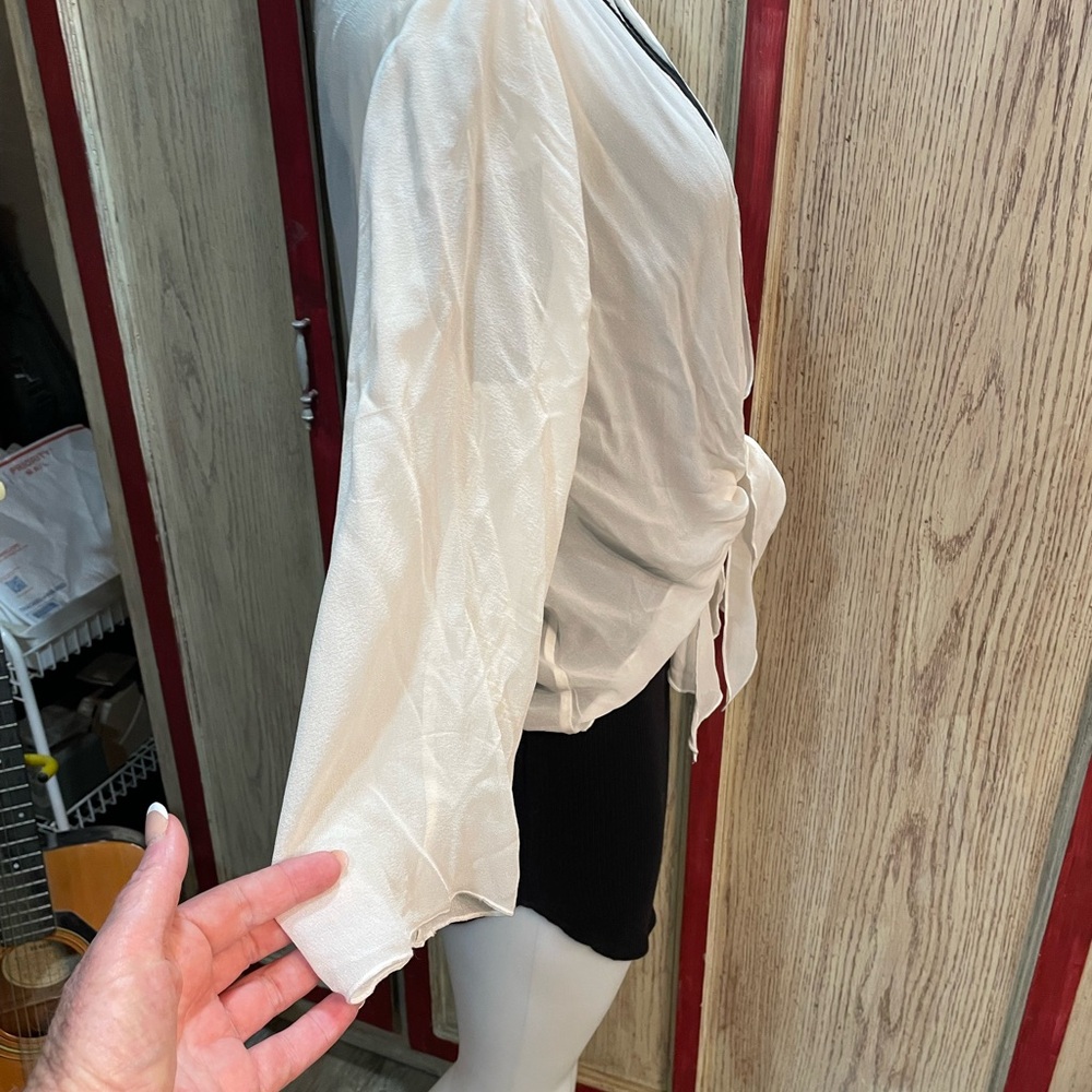 Soft Surroundings 100% SILK White Tie-Front Cardigan - Picture 4 of 8